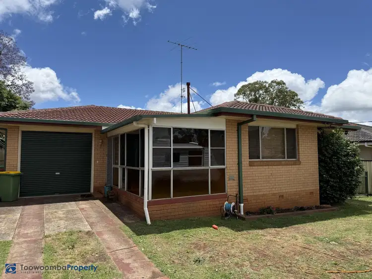 17 Quelch Street, Rockville QLD 4350