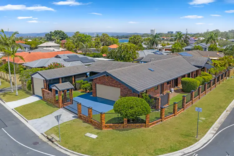 1 Kilbreck Street, Benowa Waters QLD 4217