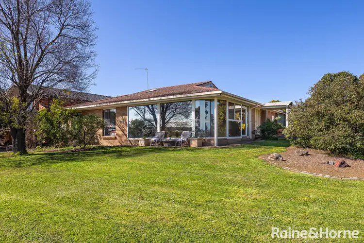 28 Eastlake Drive, Lake Albert NSW 2650