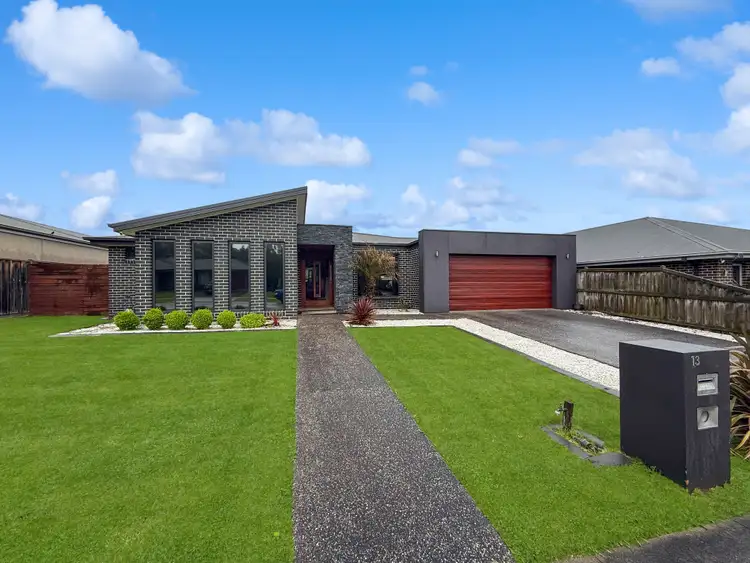 13 Villeneuve Drive, Trafalgar VIC 3824