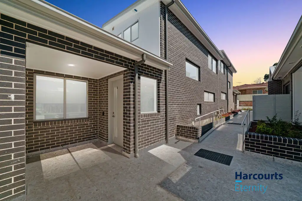 Main view of Homely townhouse listing, 6/2-4 Andrew Place, Girraween NSW 2145