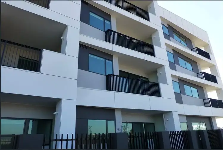 304/1 Clark Street, Williams Landing VIC 3027