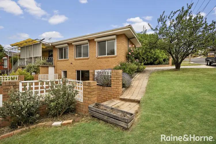 2/56 Pindari Crescent, Queanbeyan NSW 2620