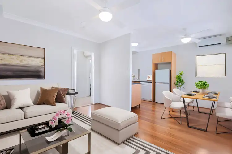 3/8 Kitchener Street, Coorparoo QLD 4151