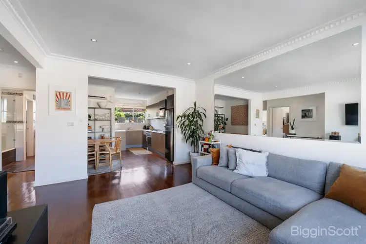 2/26 Burns Street, Maidstone VIC 3012