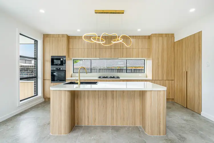 13 Bradman Avenue, St Clair NSW 2759