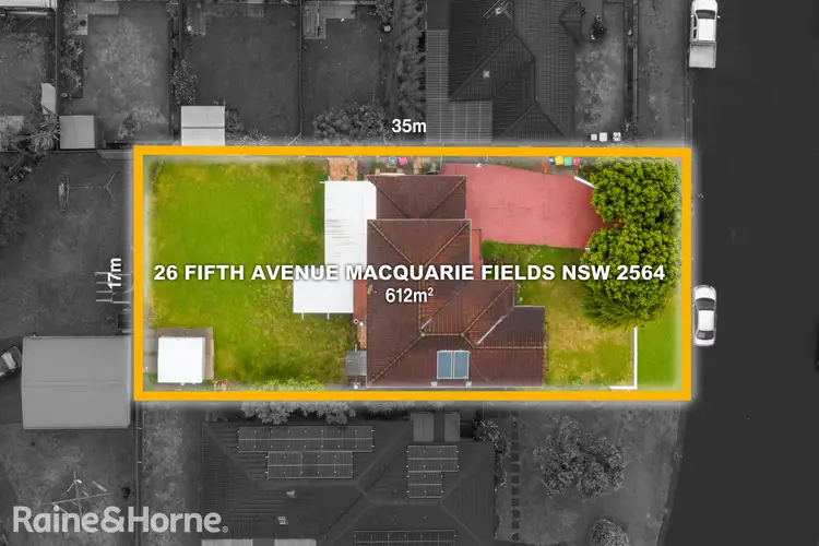 26 Fifth Avenue, Macquarie Fields NSW 2564