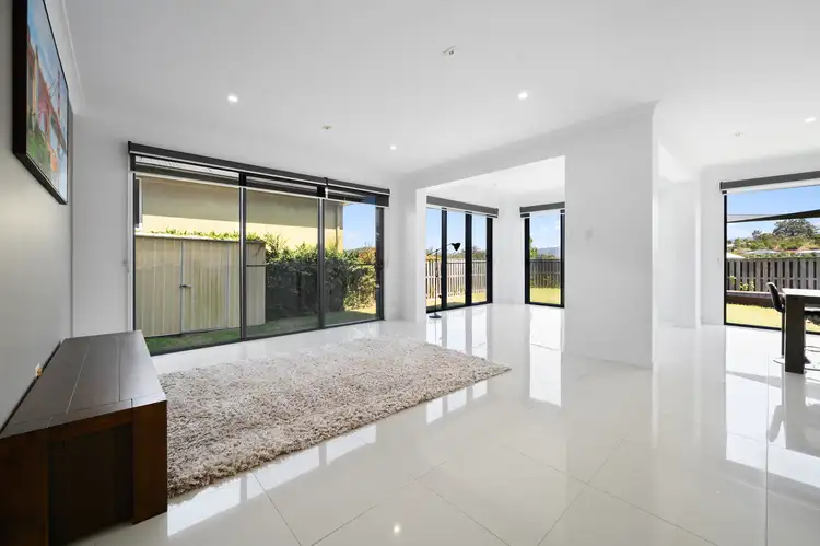 20 Mountain View Parade, Maudsland QLD 4210