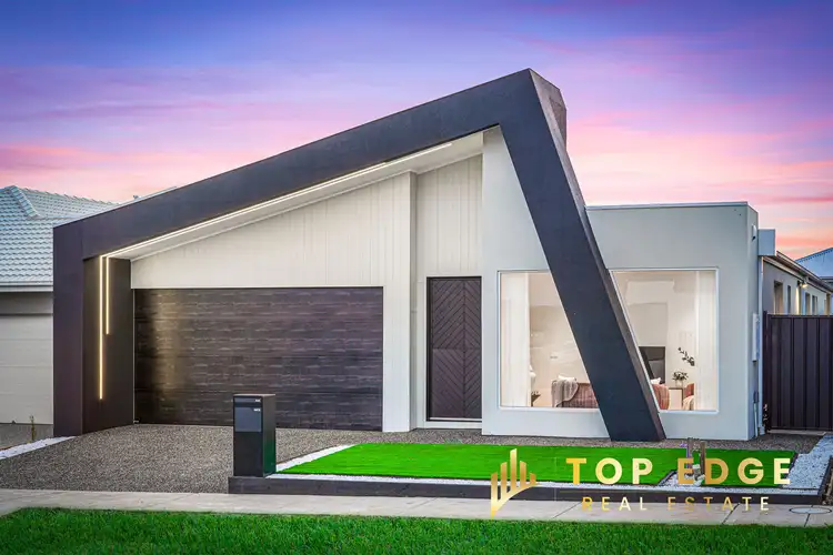 Second view of Homely house listing, 6 Mantis Circuit, Tarneit VIC 3029