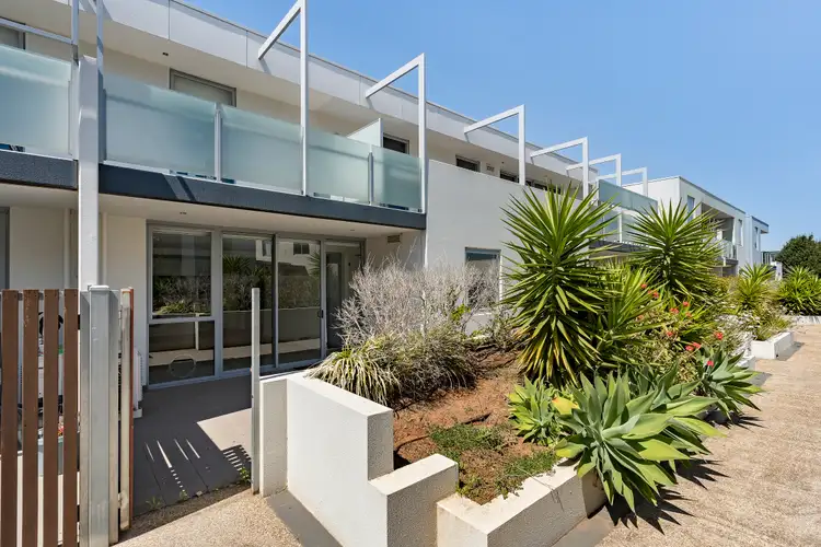 24/44 Eucalyptus Drive, Maidstone VIC 3012