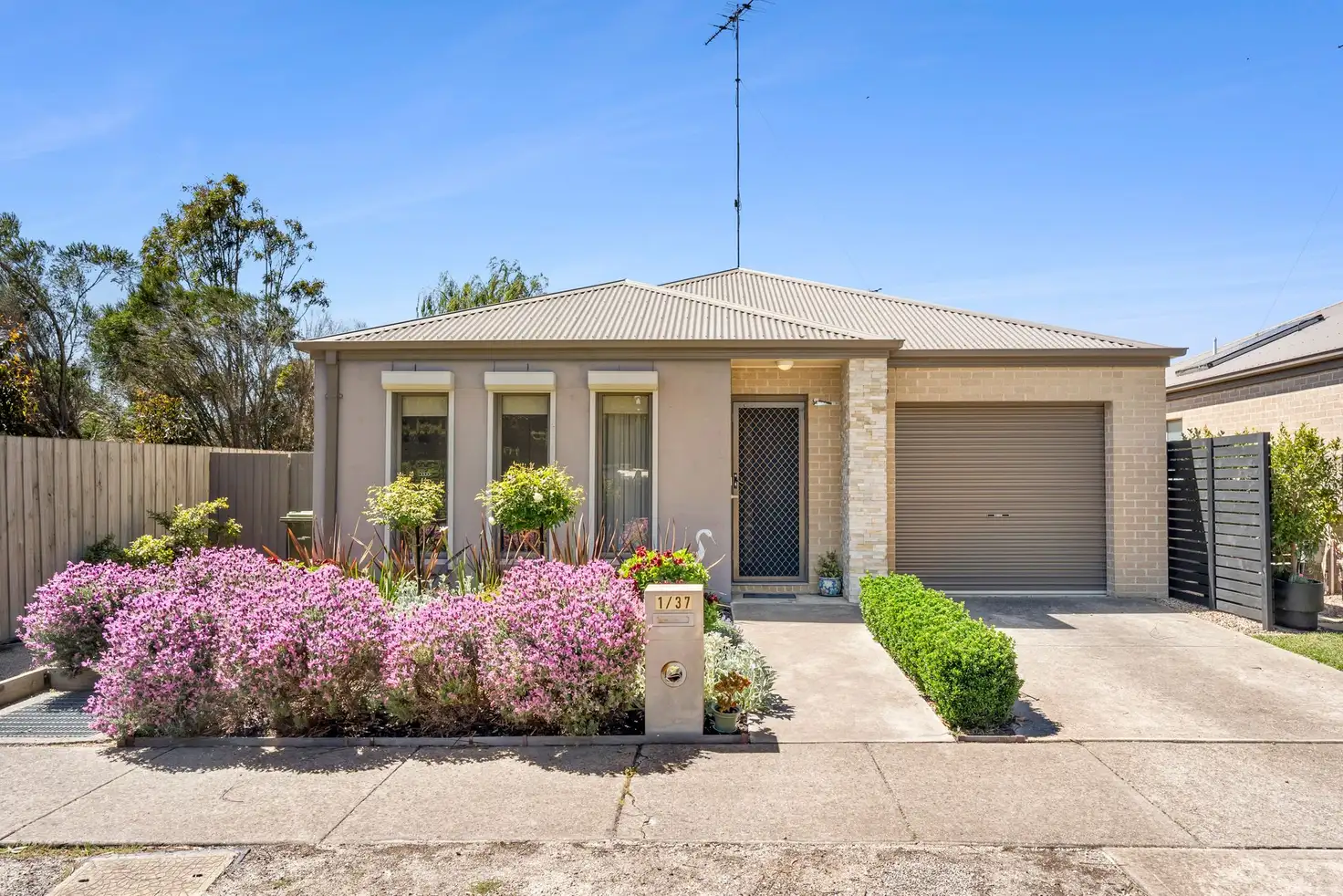 Main view of Homely unit listing, 1/37 Barrabool Crescent, Leopold VIC 3224