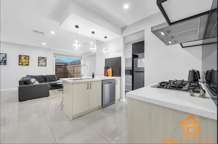 Fifth view of Homely house listing, 5 Linburn Street, Thornhill Park VIC 3335