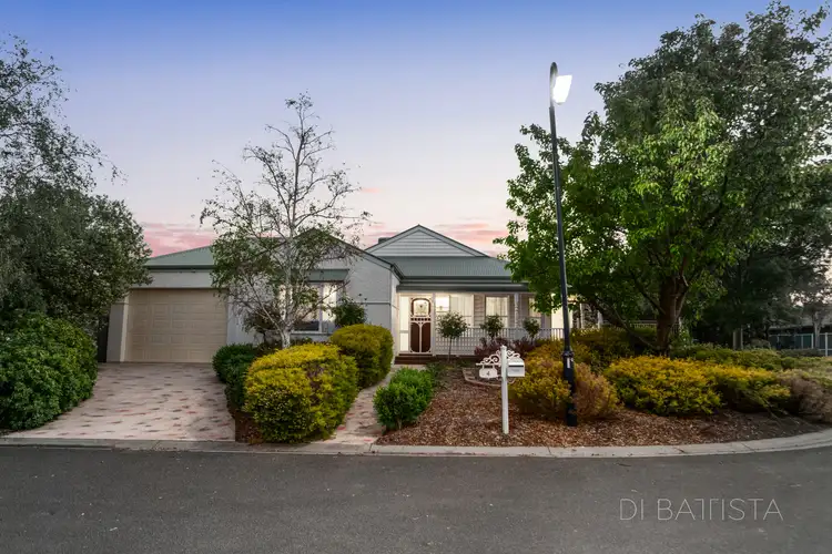 4 Parkstone View, Craigieburn VIC 3064