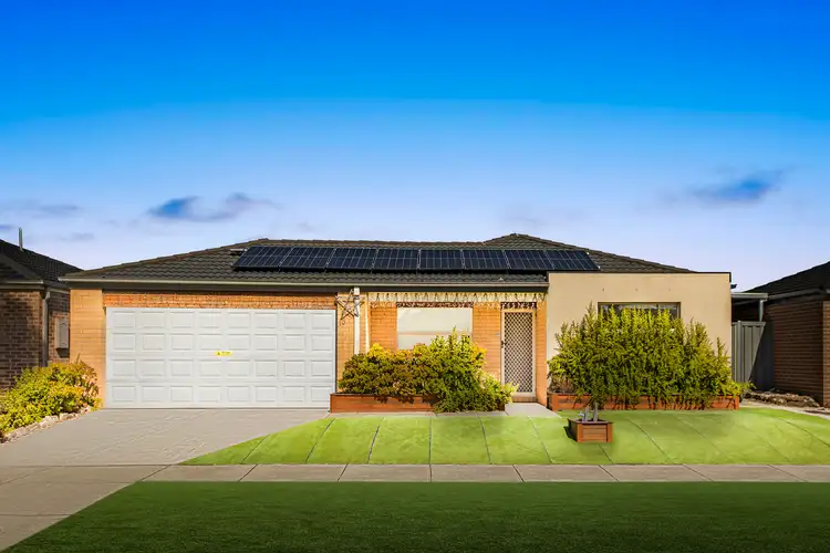 10 Yarraman Road, Manor Lakes VIC 3024