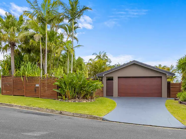 3 Rocket Court, Benowa QLD 4217