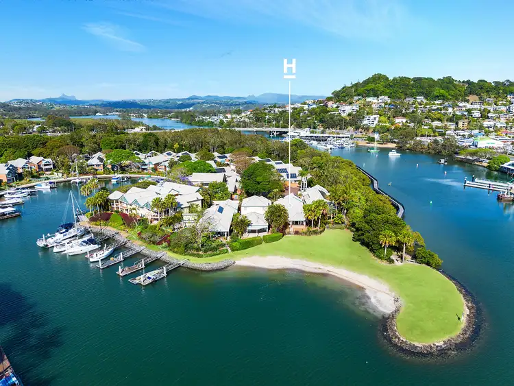 196 Mariners Drive West