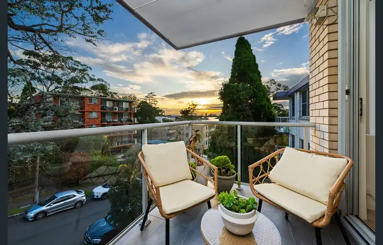 9/4 Bortfield Drive, Chiswick NSW 2046