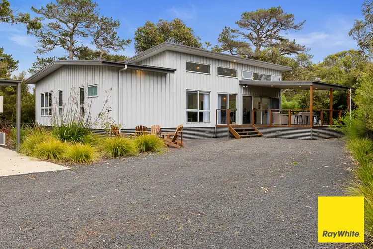 21 Heathlands Drive