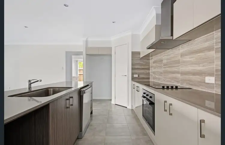 15 Summerhill Street, Victoria Point QLD 4165