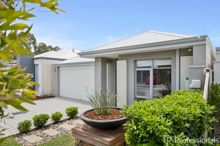 8 Brush Street, Hilbert WA 6112