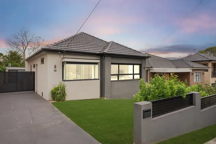 10 Farnham Avenue, Roselands NSW 2196