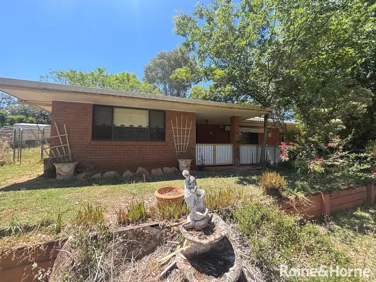 12 Hospital Terrace, Nanango QLD 4615