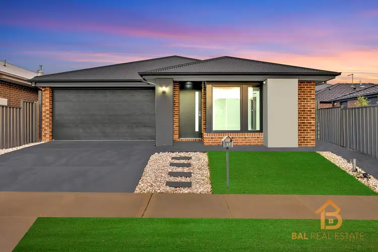37 Bakanovi Drive, Truganina VIC 3029