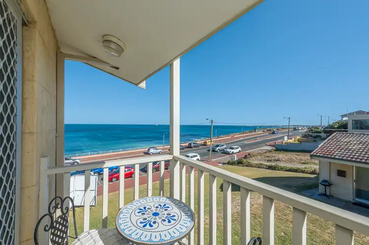 11/31 West Coast Drive, Watermans Bay WA 6020