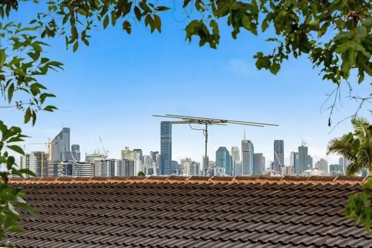 Fifth view of Homely unit listing, 5/18 Raby Road, Coorparoo QLD 4151