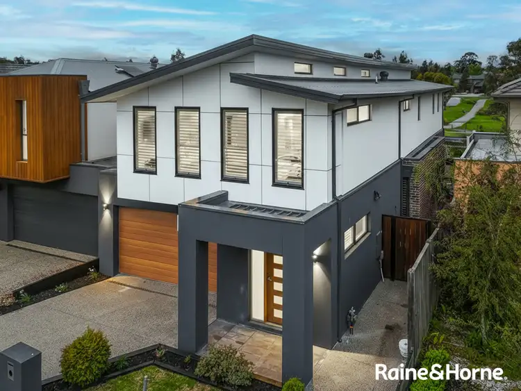 4 Waters Way, Hillside VIC 3037