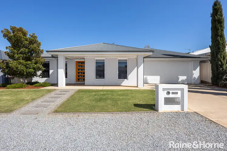 18 Cunjegong Loop, Gobbagombalin NSW 2650