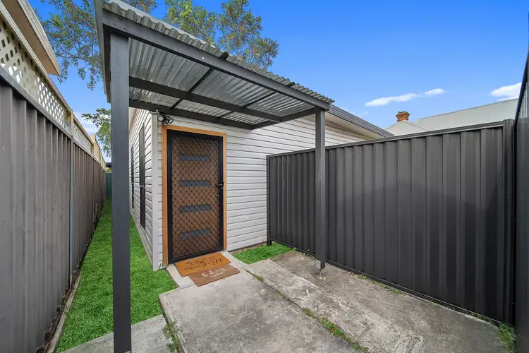 6a Megan Ave, Smithfield NSW 2164