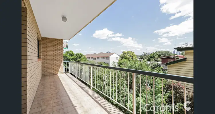 2/8 Baragoola St, Coorparoo QLD 4151