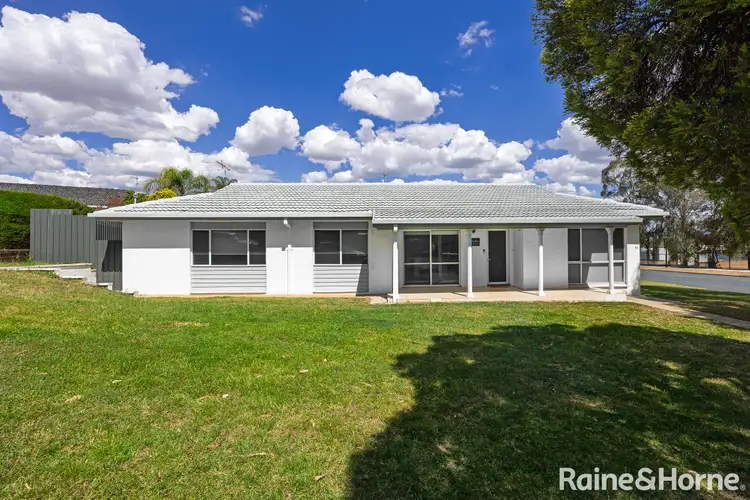 51 Fay Avenue, Kooringal NSW 2650