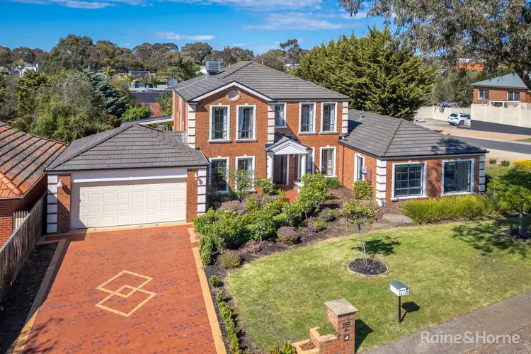 16 Hopbush Avenue, Sunbury VIC 3429