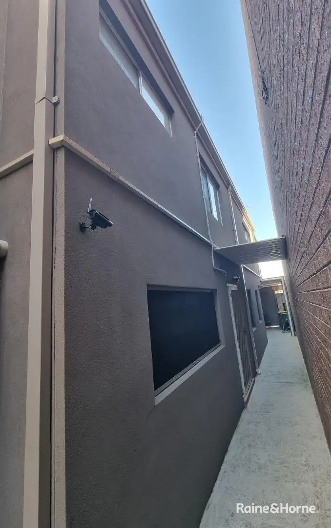 3/21 John Street, St Albans VIC 3021