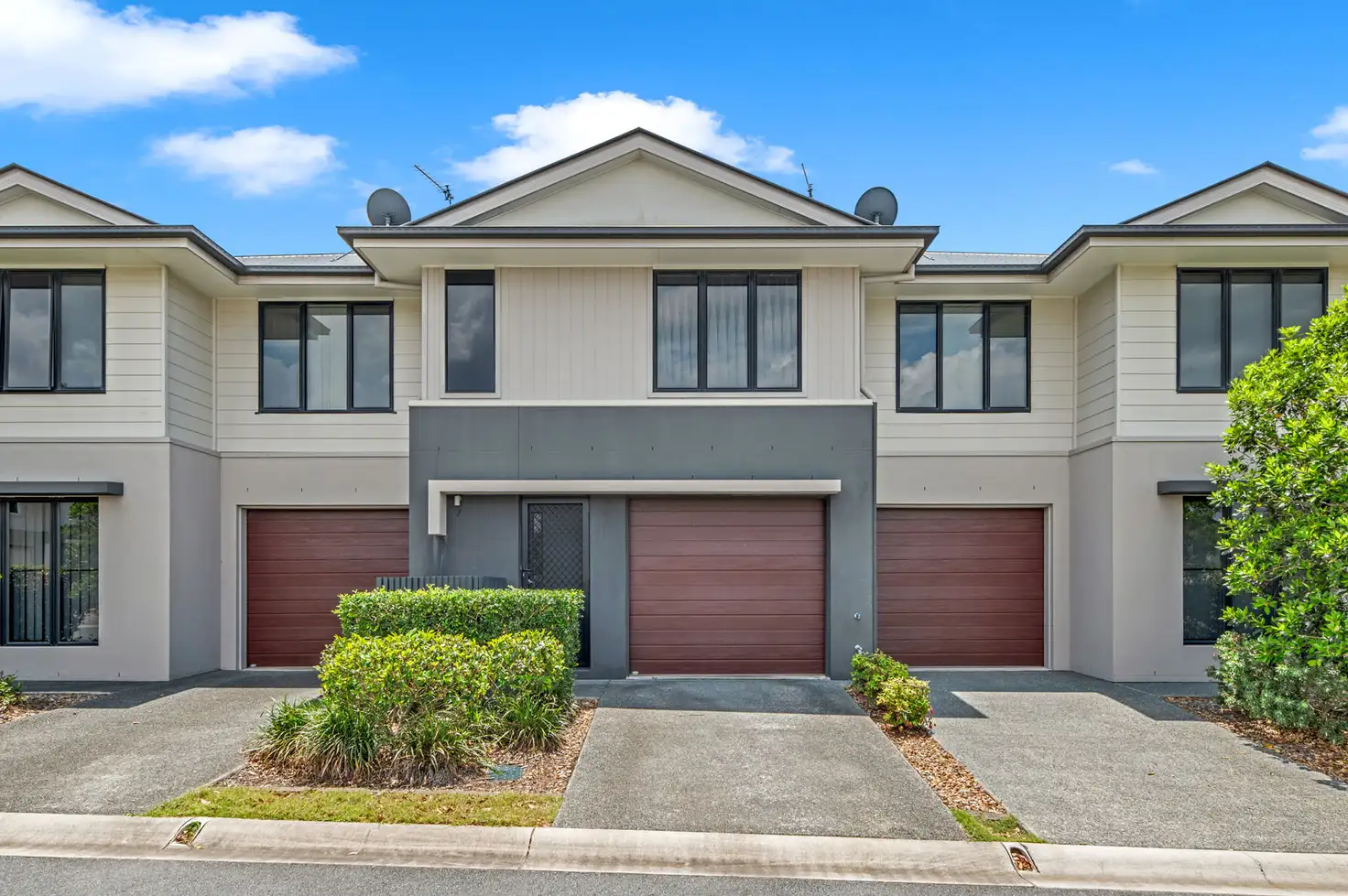 Main view of Homely townhouse listing, 7/430 Gainsborough Drive, Pimpama QLD 4209