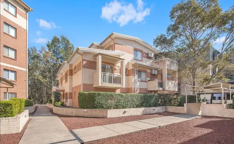 9/2 Wentworth Avenue, Toongabbie NSW 2146