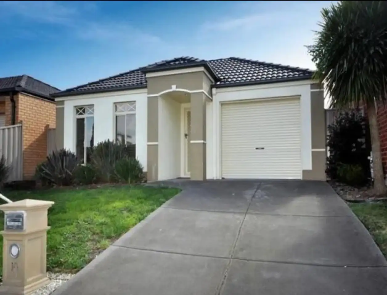 Main view of Homely house listing, 10 Bowral Loop, Craigieburn VIC 3064