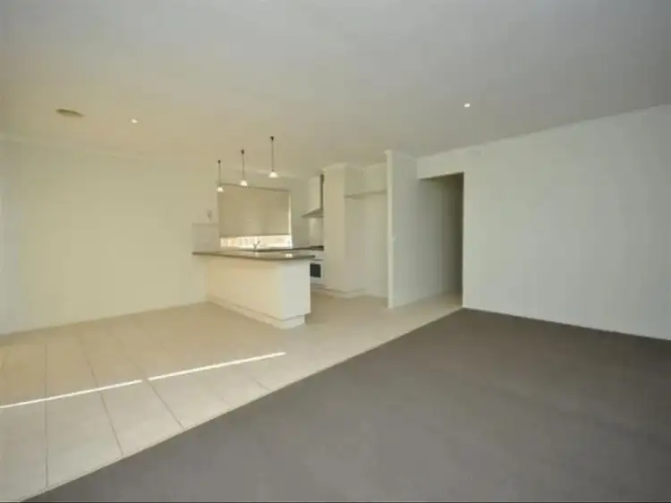 Second view of Homely house listing, 10 Bowral Loop, Craigieburn VIC 3064