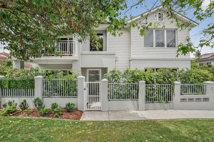 1/2 Thomas Street, Nedlands WA 6009