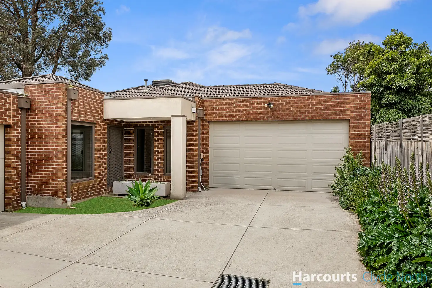 Main view of Homely house listing, 2/4 Victoria Road, Narre Warren VIC 3805