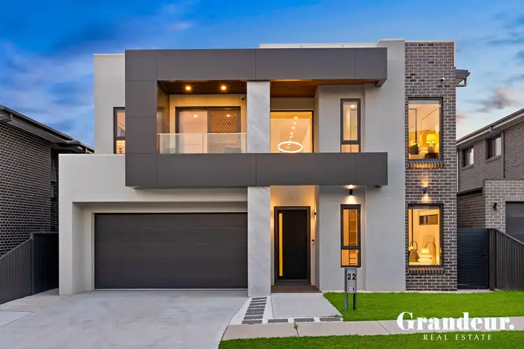 22 Flying Avenue, Middleton Grange NSW 2171