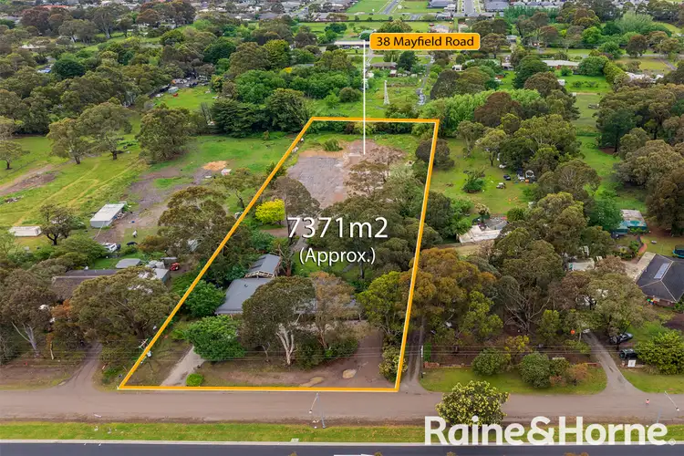 38 Mayfield Road, Cranbourne East VIC 3977