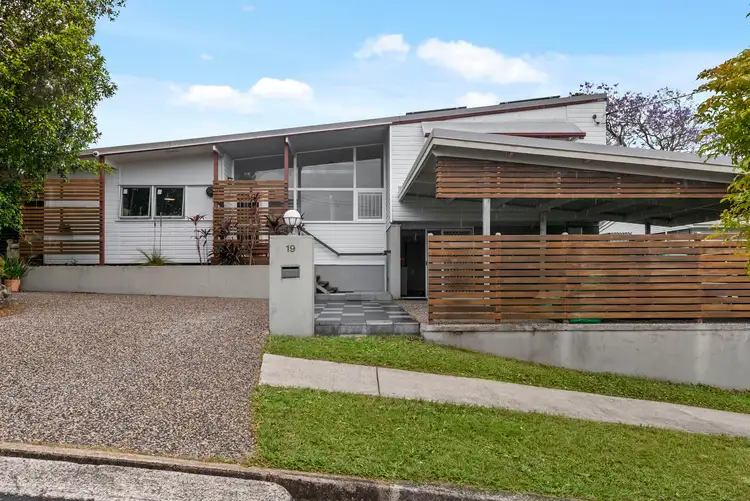 19 Quill Street, Stafford Heights QLD 4053