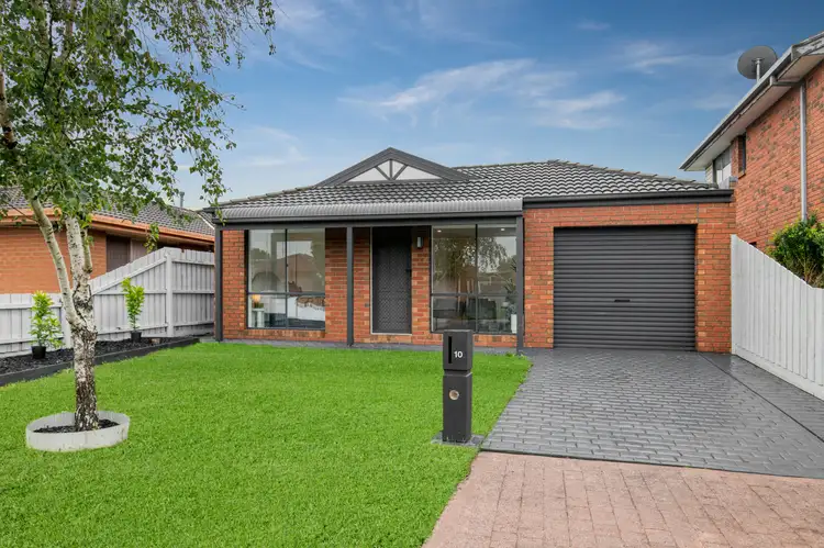 10 Brayford Nook, Craigieburn VIC 3064