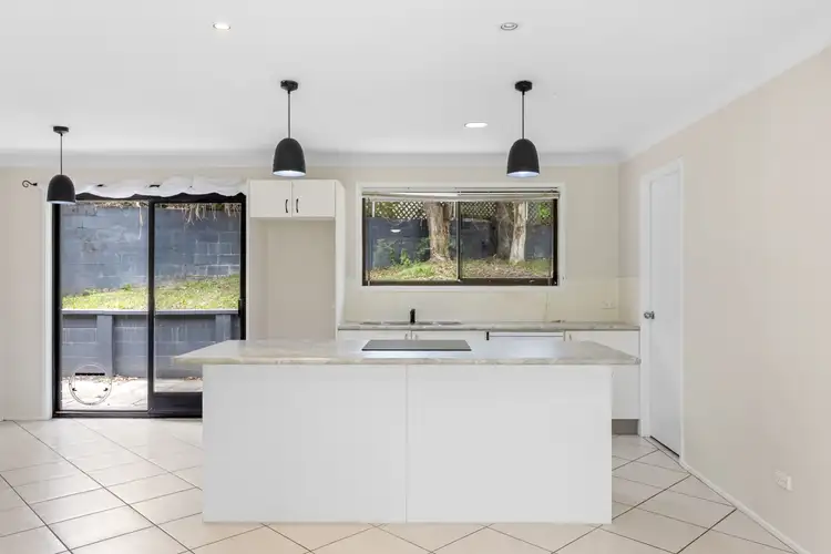 29 Golden Crescent, Southport QLD 4215