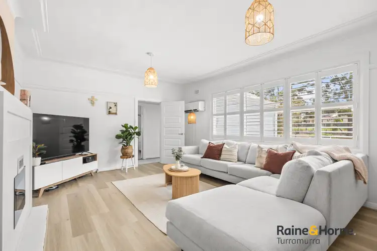 8 Belmont Parade, Mount Colah NSW 2079