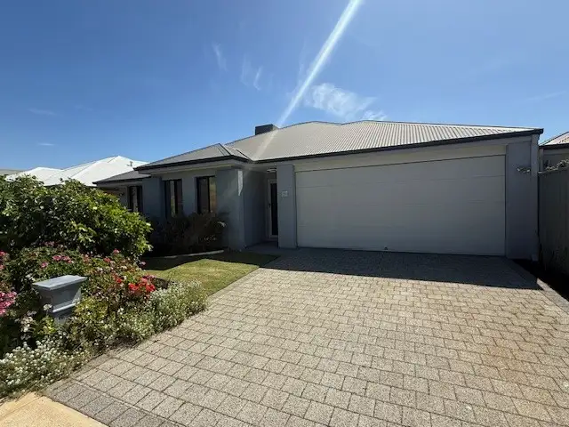 Second view of Homely house listing, 8 Canunda Approach, Wandi WA 6167