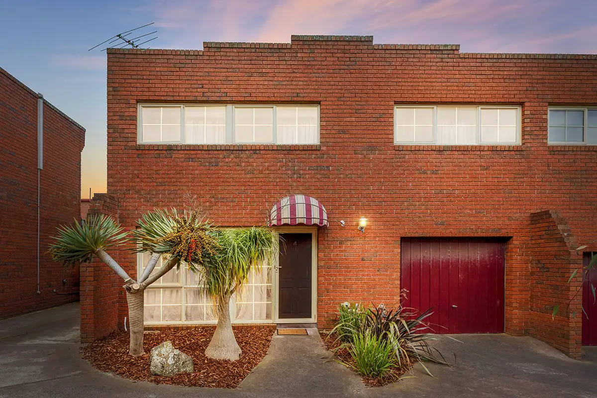 Main view of Homely townhouse listing, 4/281-282 Nepean Highway, Seaford VIC 3198